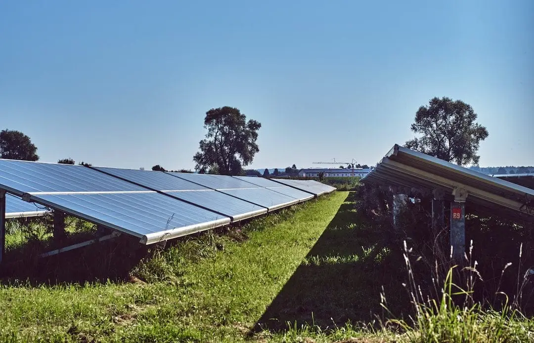 Solenergi i vardagen: Praktiska användningsområden och fördelar för hemmet.